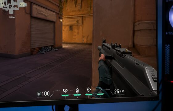Valorant gameplay on a gaming PC with an FPS counter visible in the corner